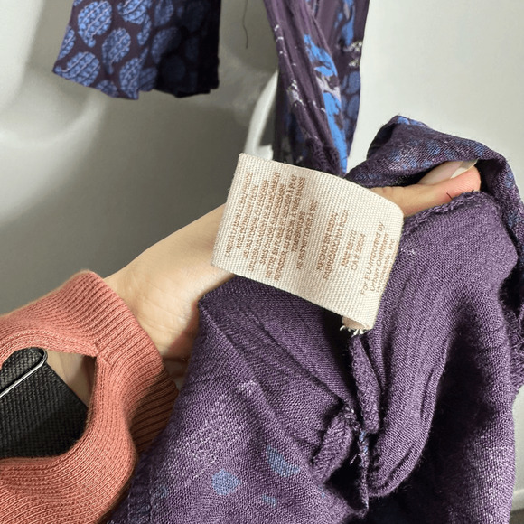 FREE PEOPLE Floral PURPLE pleated tiered boho mini dress womens XS - Picture 9 of 9